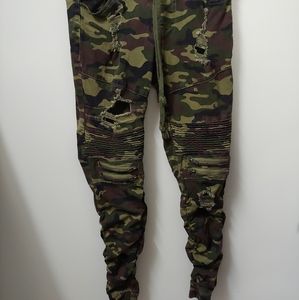 Camo pants